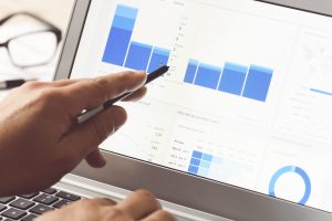 PostHogとは：プロダクト分析・リプレイ・フラグの導入手順と料金の試算【2026年10月版】