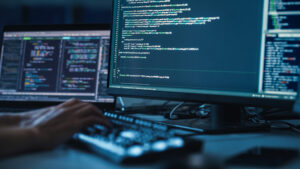 CVE-2025-40775とは｜BIND 9.20/9.21がTSIG不正でnamed停止するDoS脆弱性と対象版・修正版