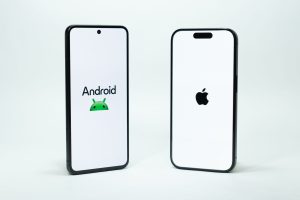 Firebase App Distributionとは｜配信物の分岐とテスター名簿・CI組み込みの設計【2026年8月時点】